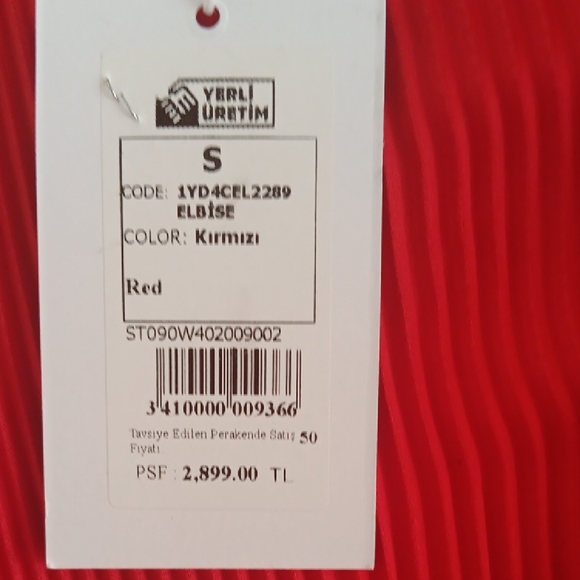 Elegant Red Long Sleeve Dress - Picture 4 of 5